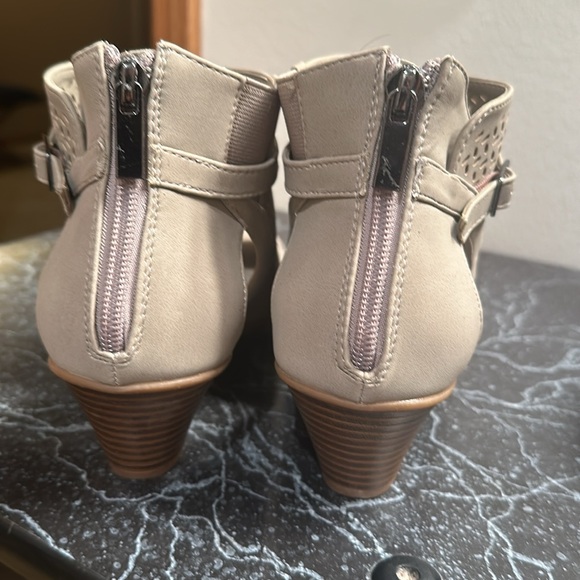 NWOT Easy street open toe bootie - Picture 6 of 6